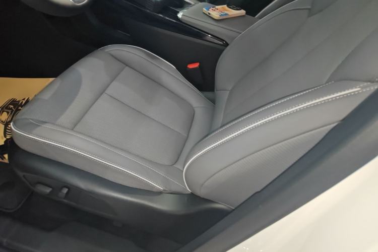 Used Buick E5 2025 Model 620KM Prestige Edition Left Front Seat