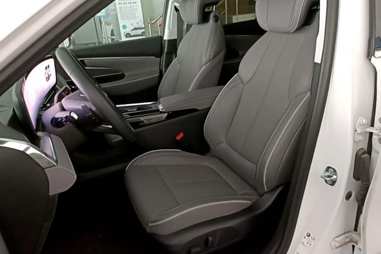 Used Buick E5 2025 Model 620KM Prestige Edition Left Front Seat