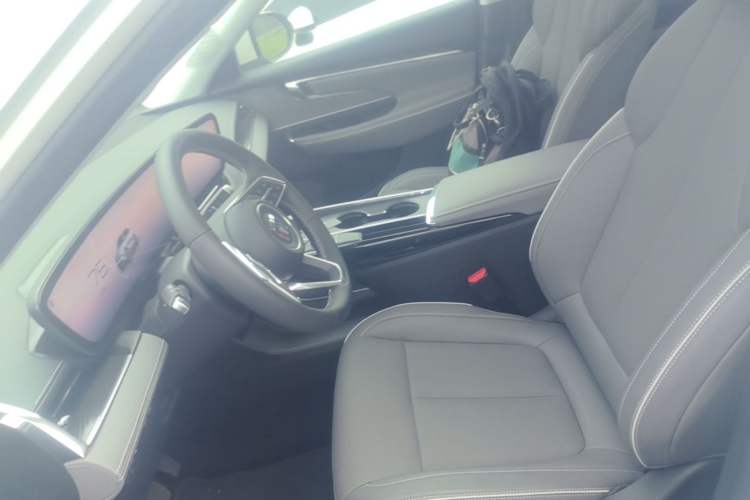 Used Buick E5 2025 Model 620KM Prestige Edition Left Front Seat