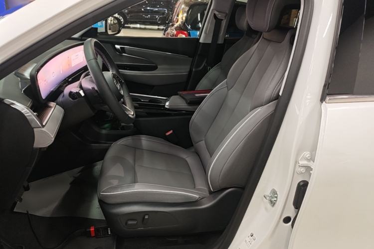 Used Buick E5 2025 Model 620KM Prestige Edition Left Front Seat