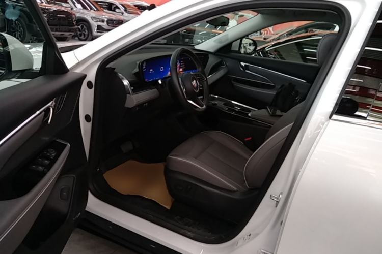 Used Buick E5 2025 Model 620KM Prestige Edition Left Front Seat