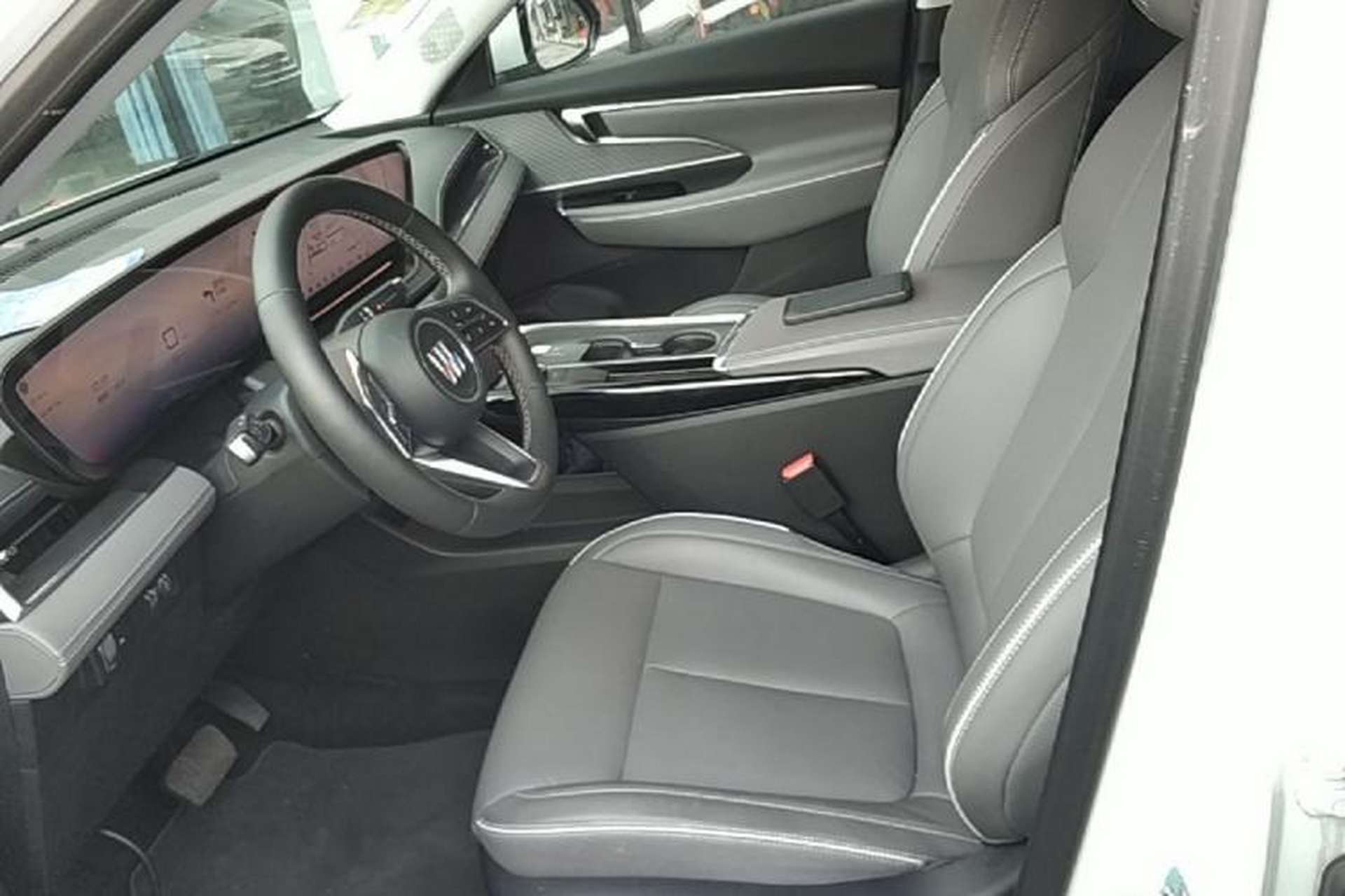 Used Buick E5 2025 Model 620KM Prestige Edition Left Front Seat