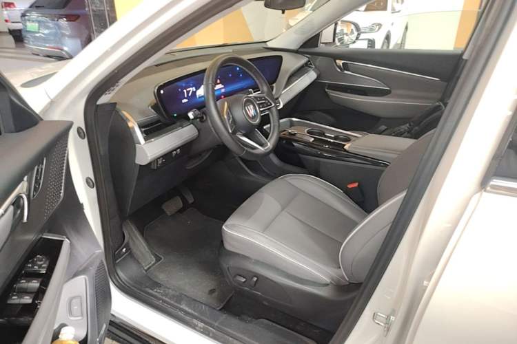 Used Buick E5 2025 Model 620KM Prestige Edition Left Front Seat