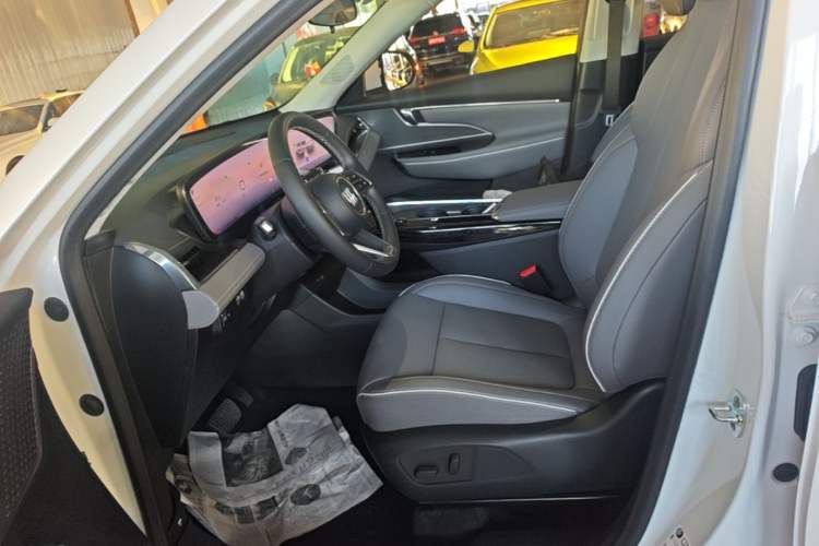 Used Buick E5 2025 Model 620KM Prestige Edition Left Front Seat