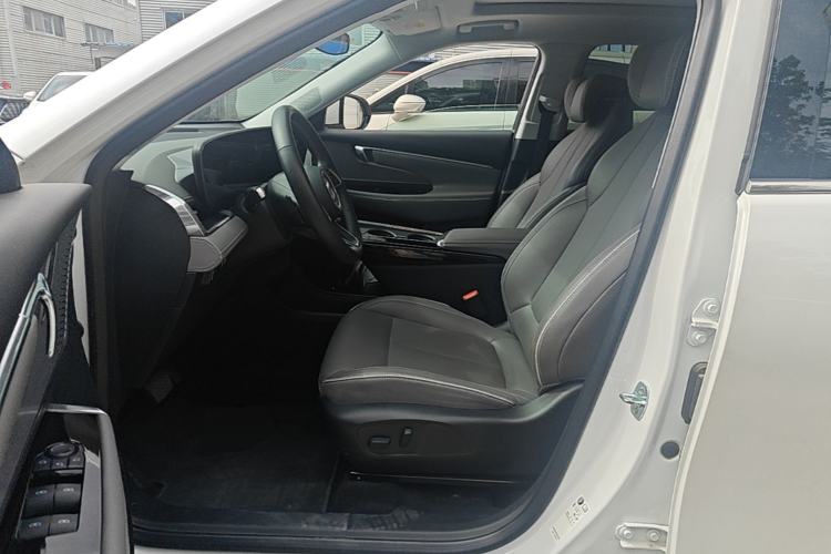 Used Buick E5 2025 Model 620KM Prestige Edition Left Front Seat