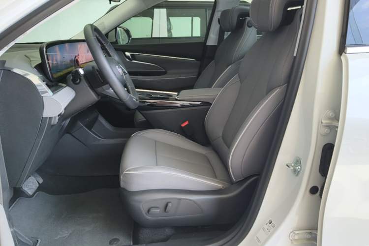 Used Buick E5 2025 Model 620KM Prestige Edition Left Front Seat