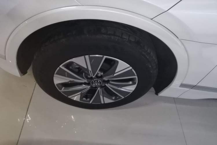 Used Buick E5 2025 Model 515KM First-Adoption Edition Left Front Wheel Hub