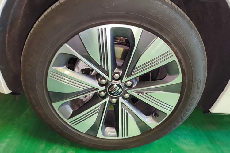 Used Buick E5 2025 Model 620KM Prestige Edition Left Front Wheel Hub