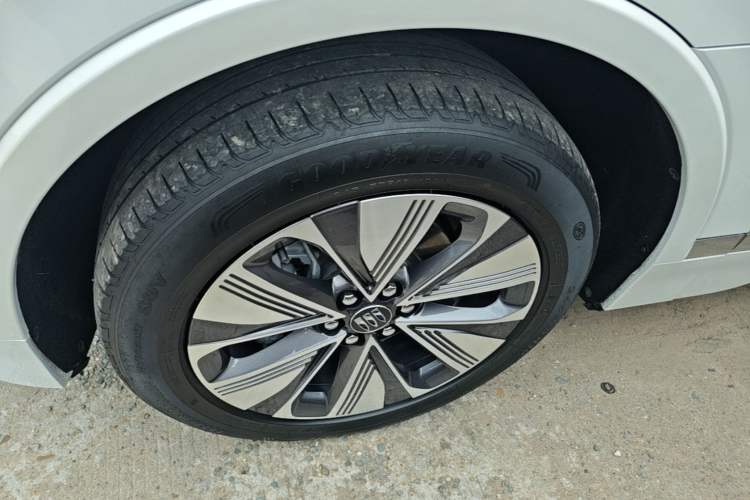 Used Buick E5 2025 Model 620KM Prestige Edition Left Front Wheel Hub