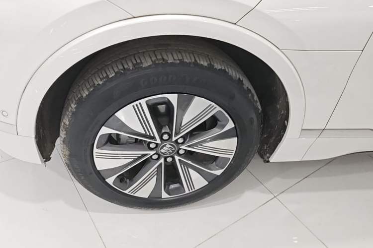Used Buick E5 2025 Model 620KM Prestige Edition Left Front Wheel Hub