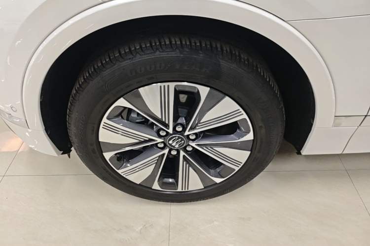 Used Buick E5 2025 Model 620KM Prestige Edition Left Front Wheel Hub