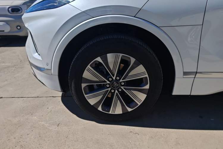 Used Buick E5 2025 Model 620KM Prestige Edition Left Front Wheel Hub