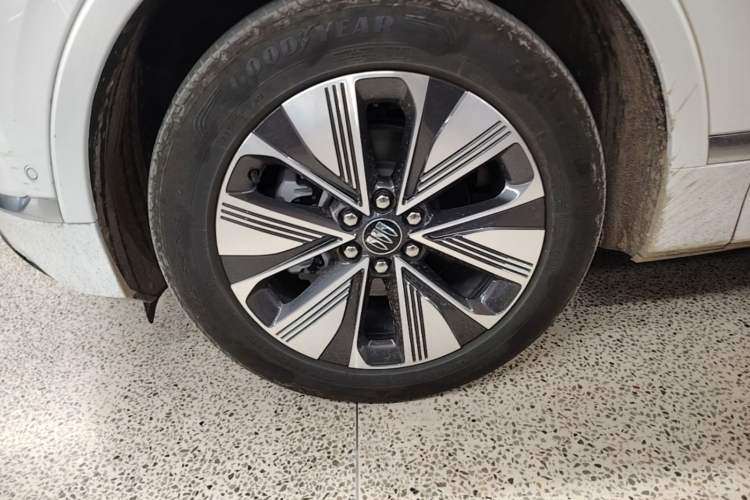 Used Buick E5 2025 Model 620KM Prestige Edition Left Front Wheel Hub