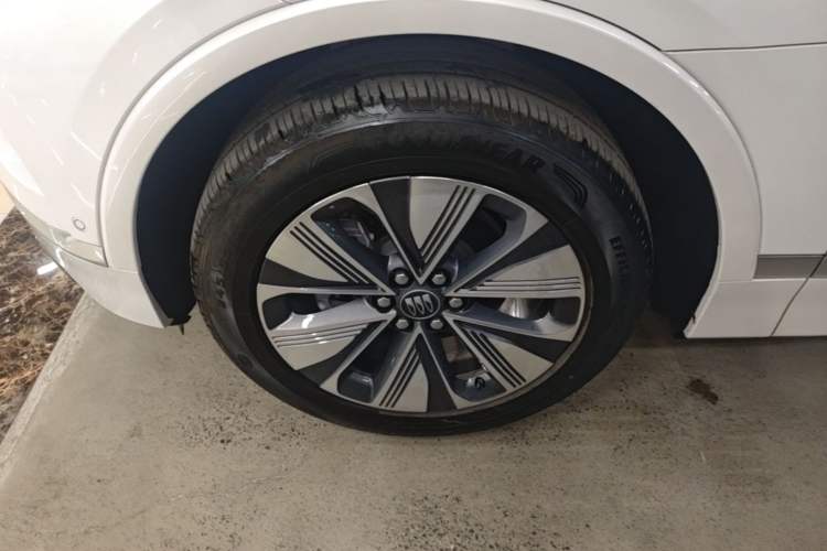 Used Buick E5 2025 Model 620KM Prestige Edition Left Front Wheel Hub