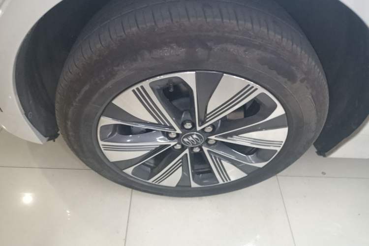 Used Buick E5 2025 Model 620KM Prestige Edition Left Front Wheel Hub