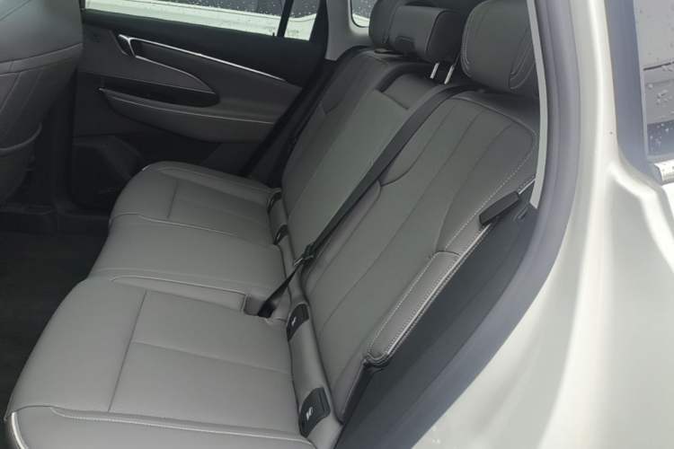 Used Buick E5 2025 Model 620KM Prestige Edition Left Rear Seat