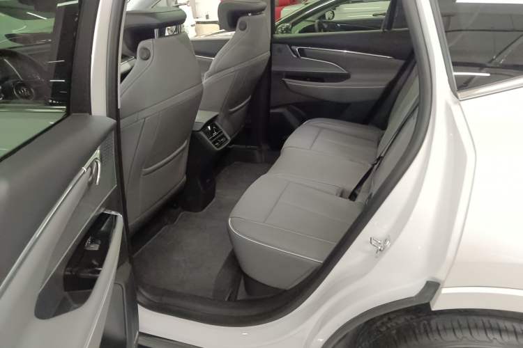 Used Buick E5 2025 Model 620KM Prestige Edition Left Rear Seat