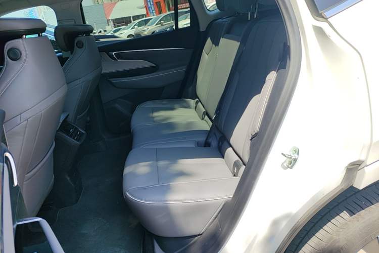 Used Buick E5 2025 Model 620KM Prestige Edition Left Rear Seat