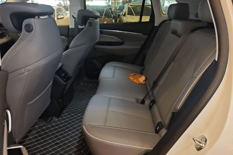 Used Buick E5 2025 Model 620KM Prestige Edition Left Rear Seat