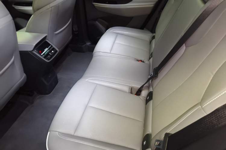 Used Buick E5 2025 Model 620KM Prestige Edition Left Rear Seat