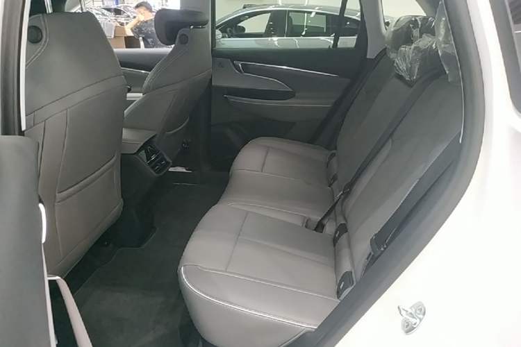 Used Buick E5 2025 Model 620KM Prestige Edition Left Rear Seat