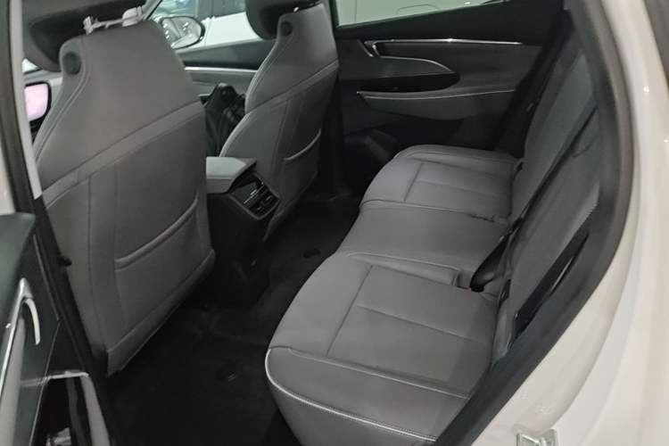 Used Buick E5 2025 Model 620KM Prestige Edition Left Rear Seat