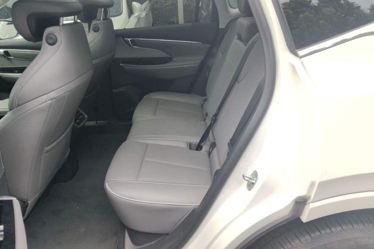 Used Buick E5 2025 Model 620KM Prestige Edition Left Rear Seat