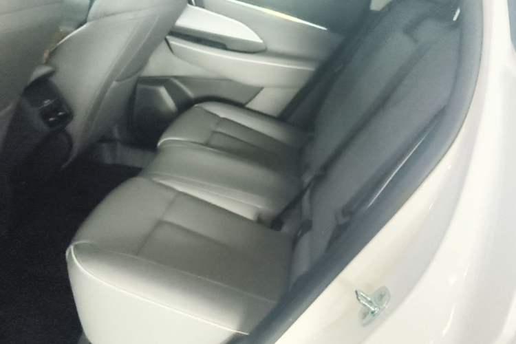 Used Buick E5 2025 Model 620KM Prestige Edition Left Rear Seat