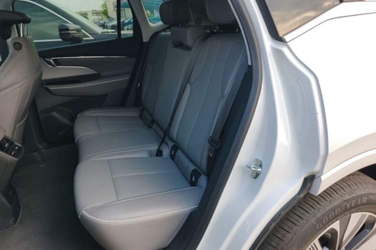 Used Buick E5 2025 Model 620KM Prestige Edition Left Rear Seat