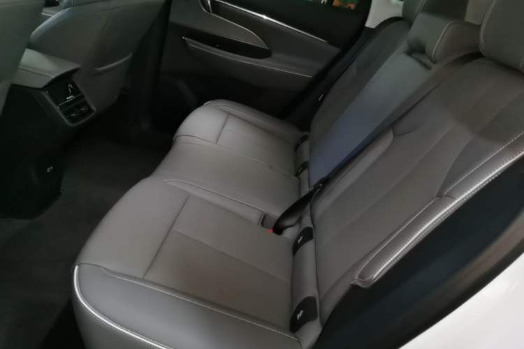 Used Buick E5 2025 Model 620KM Prestige Edition Left Rear Seat