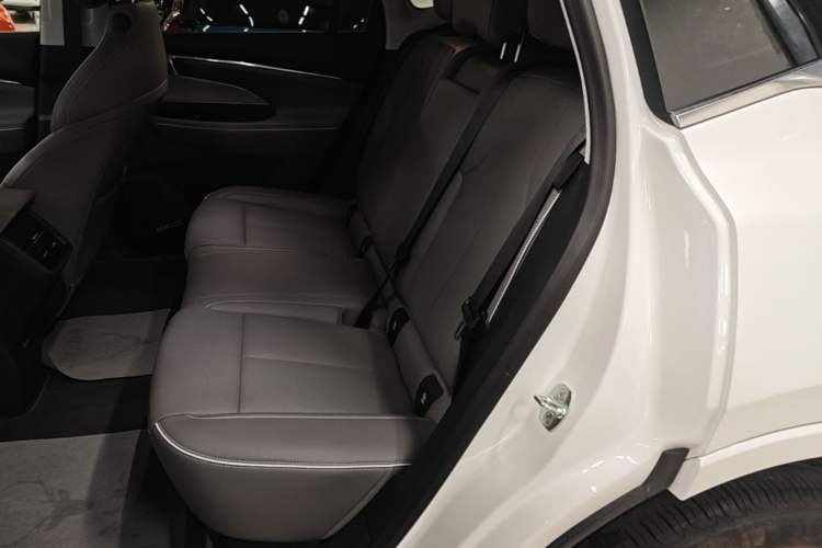 Used Buick E5 2025 Model 620KM Prestige Edition Left Rear Seat