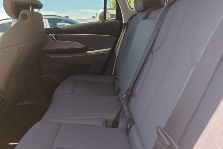 Used Buick E5 2025 Model 620KM Prestige Edition Left Rear Seat