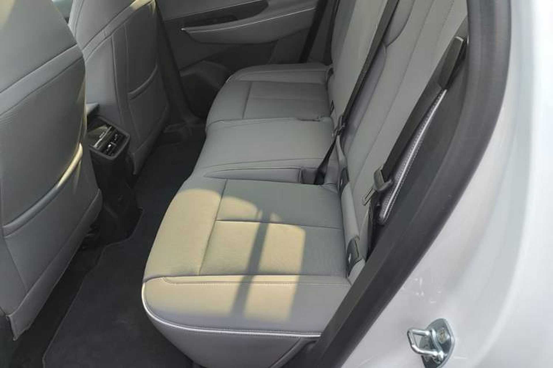Used Buick E5 2025 Model 620KM Prestige Edition Left Rear Seat