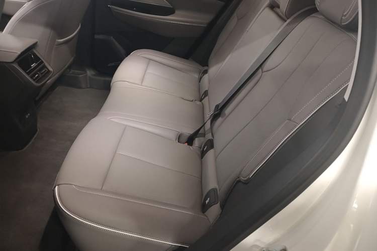 Used Buick E5 2025 Model 620KM Prestige Edition Left Rear Seat