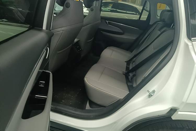 Used Buick E5 2025 Model 620KM Prestige Edition Left Rear Seat