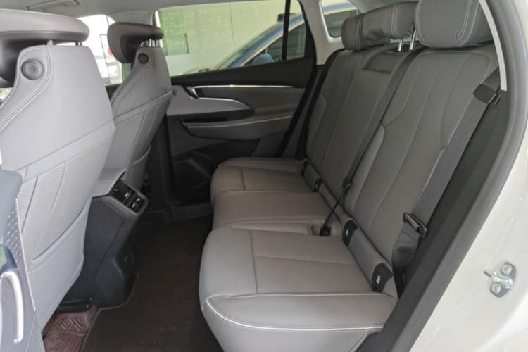 Used Buick E5 2025 Model 620KM Prestige Edition Left Rear Seat