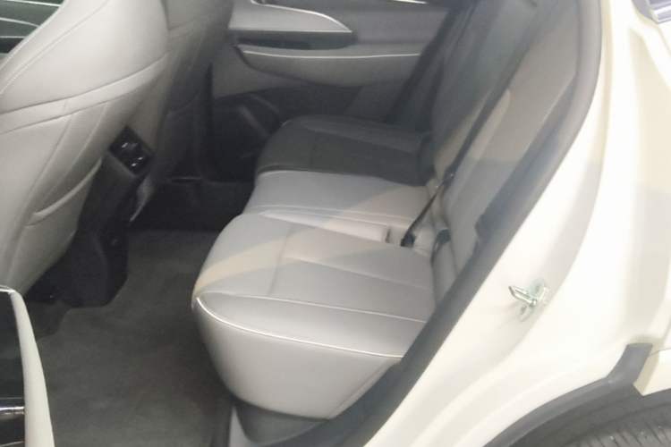 Used Buick E5 2025 Model 620KM Prestige Edition Left Rear Seat