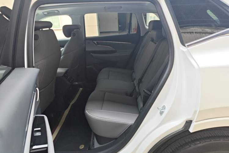 Used Buick E5 2025 Model 620KM Prestige Edition Left Rear Seat