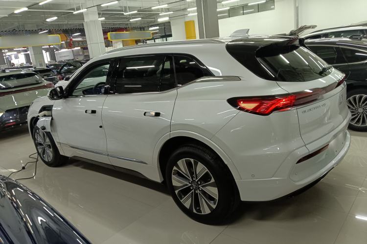 Used Buick E5 2025 Model 620KM Prestige Edition Left Side