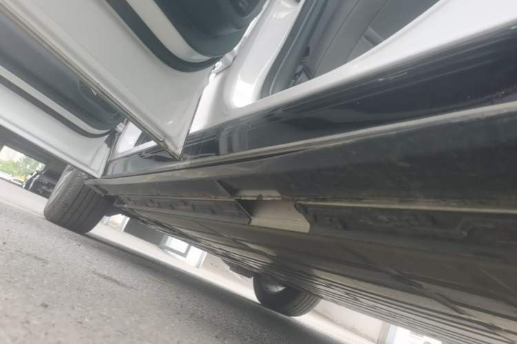 Used Buick E5 2025 Model 620KM Prestige Edition Left Side Sill