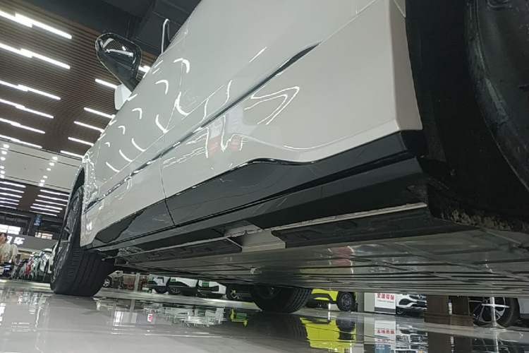Used Buick E5 2025 Model 620KM Prestige Edition Left Side Sill