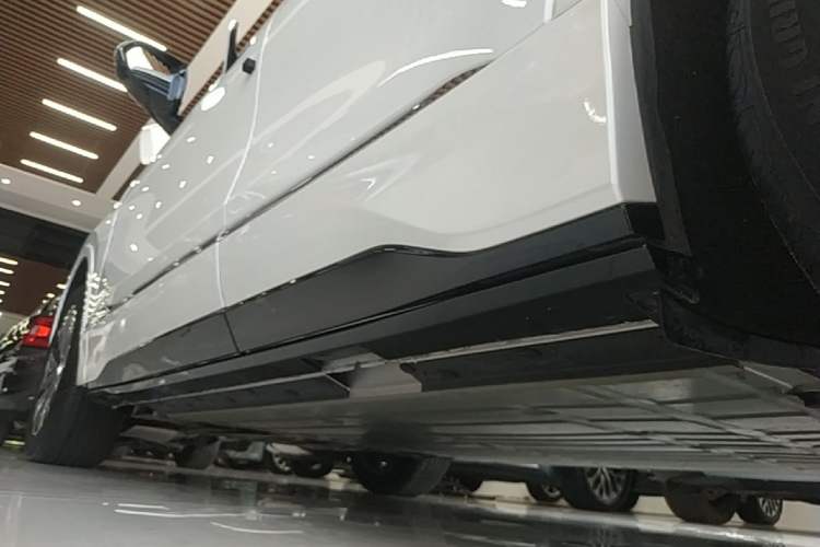 Used Buick E5 2025 Model 620KM Prestige Edition Left Side Sill