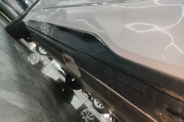 Used Buick E5 2025 Model 620KM Prestige Edition Left Side Sill