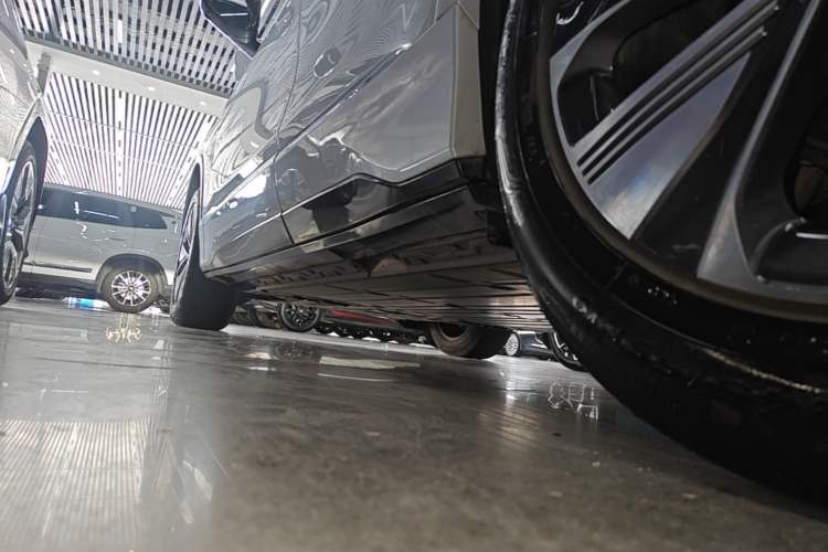 Used Buick E5 2025 Model 620KM Prestige Edition Left Side Sill