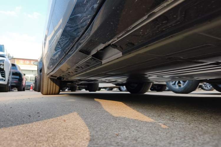 Used Buick E5 2025 Model 620KM Prestige Edition Left Side Sill