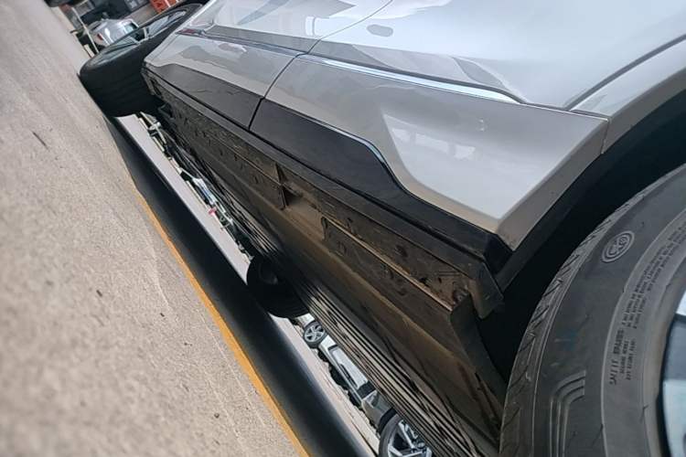 Used Buick E5 2025 Model 620KM Prestige Edition Left Side Sill