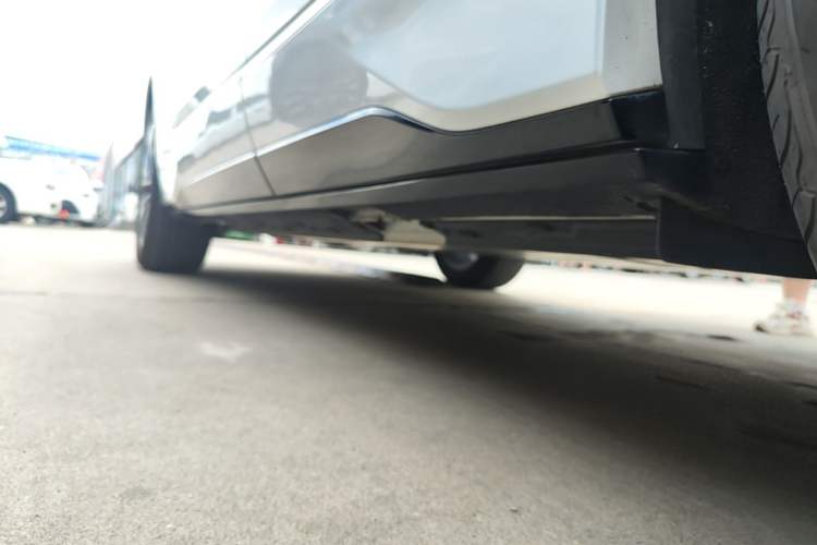 Used Buick E5 2025 Model 620KM Prestige Edition Left Side Sill