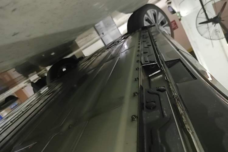 Used Buick E5 2025 Model 620KM Prestige Edition Left Side Sill