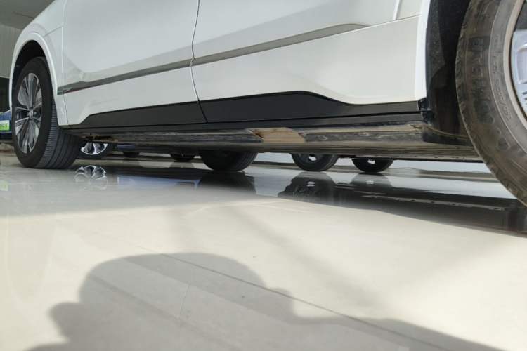 Used Buick E5 2025 Model 620KM Prestige Edition Left Side Sill