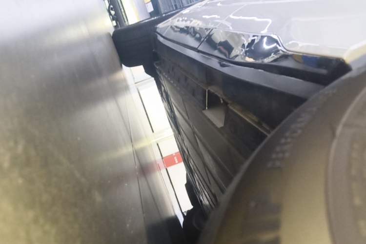 Used Buick E5 2025 Model 620KM Prestige Edition Left Side Sill